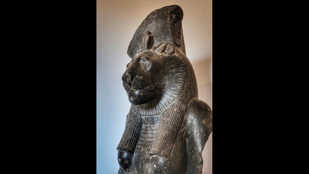 Una statua della dea Sekhmet