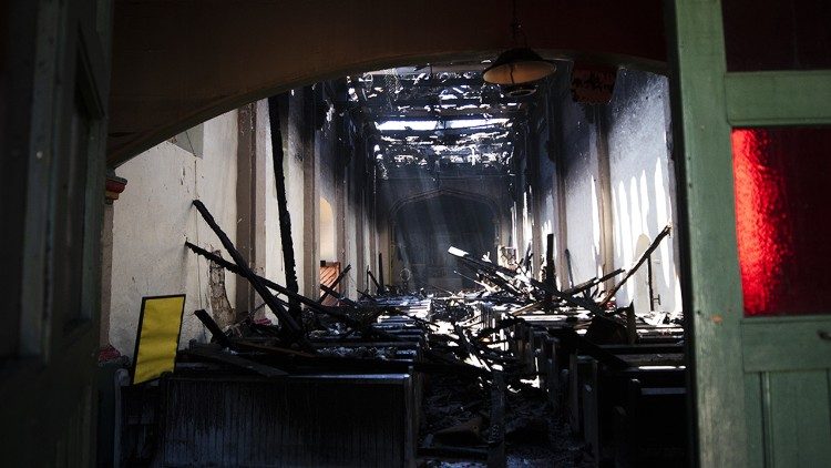 Misión San Gabriel Arcángel. Incendio del 11 de julio 2020. Fotos para Angelus News/Víctor Aleman