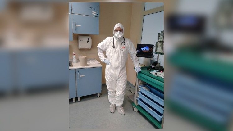 Fra Andrea, medico volontario all'ospedale di Tortona