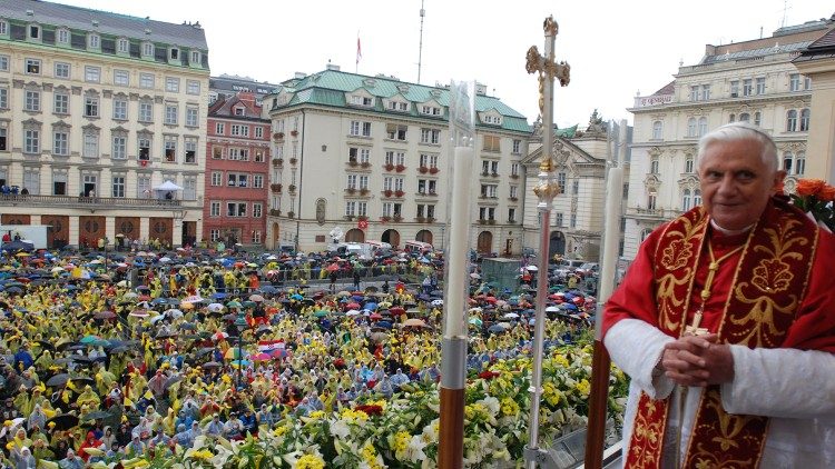 Benedikt XVI. bei seinem Österreich-Besuch 2007