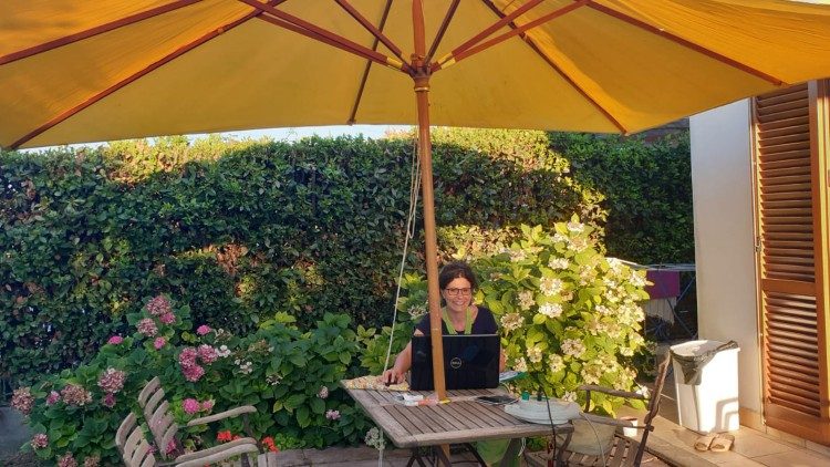 Cecilia Dall'Oglio durante un corso "Animatori Laudato si'"