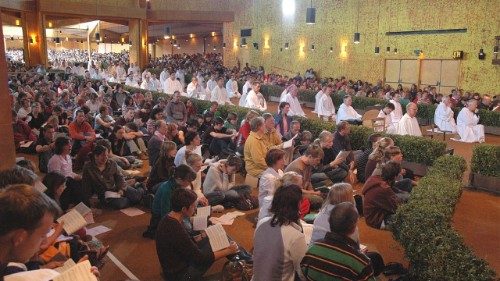 Taizé, i giovani siano messaggeri di speranza di fronte a crisi e paura