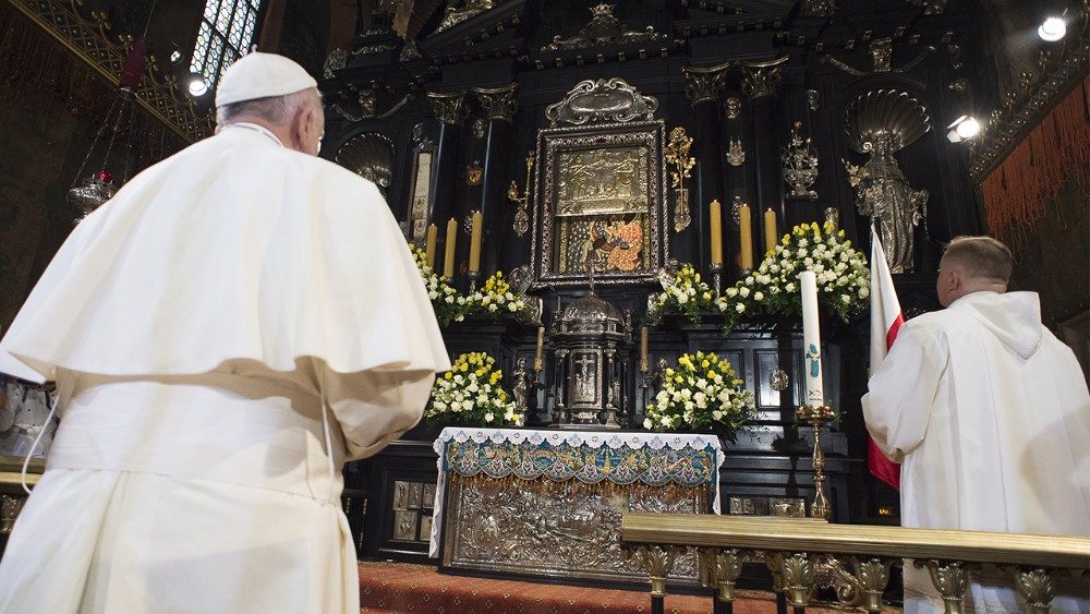 2020.08.21-Papa-Francesco-Visita-Santuario-di-Jasna-Gora---Czestochowa-07.jpg