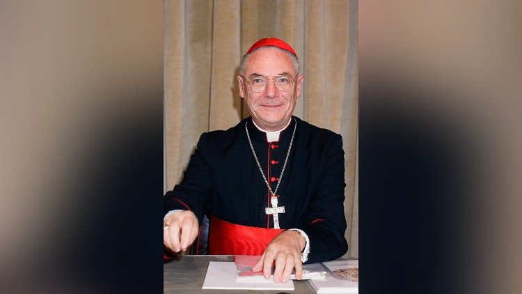 Le cardinal Paul Poupard, président émérite des Conseils pontificaux de la Culture et pour le Dialogue interreligieux.