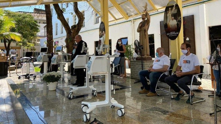 Entrega dos respiradores no Rio de Janeiro