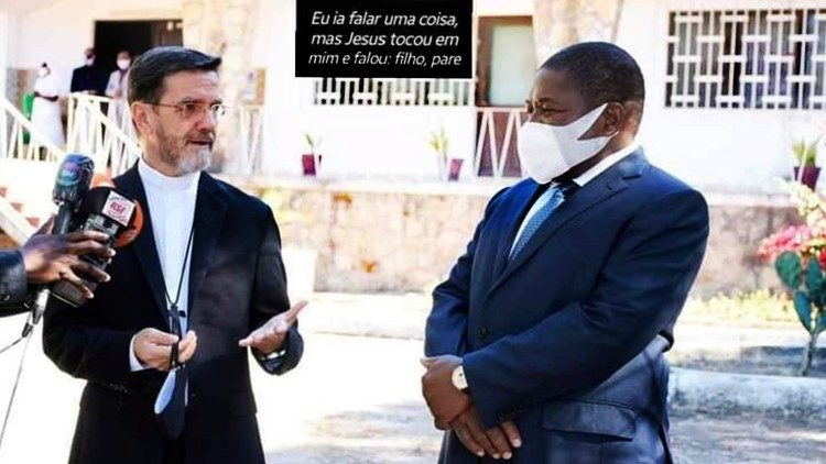 Mozambique’s President Filipe Nyusi Monday with the Bishop of Pemba, Luiz Fernando Lisboa