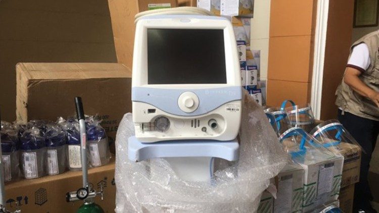 W Bangladeszu leczą z pomocą respiratorów od Papieża