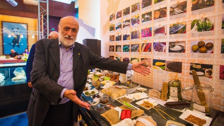 चीन में पेत्रीनी