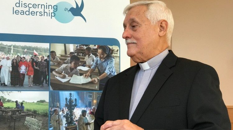 Rzym: jezuicki kurs dla kościelnych liderów