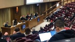 Aula-Nuova-del-Sinodo-conferenza-stampa-Fratelli-Tutti.jpeg