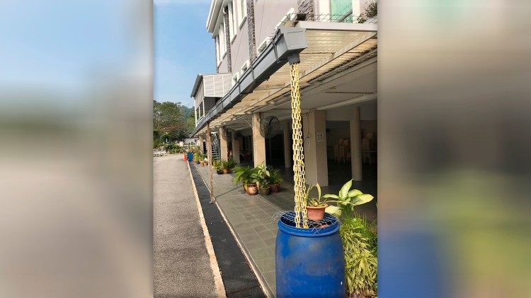 Compost y recolección de abono y agua de lluvia