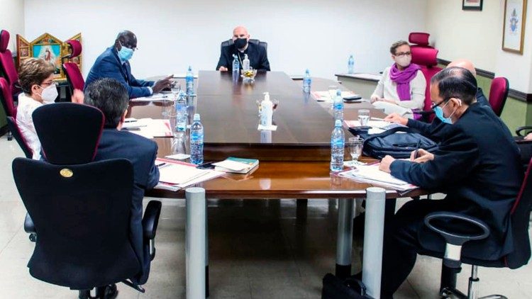 Costa Rica, la reunión de la CECR obispos autoridades