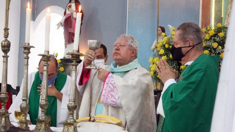 Consagra&ccedil;&atilde;o a Nossa Senhora Aparecida - S&atilde;o Jo&atilde;o da Barra
