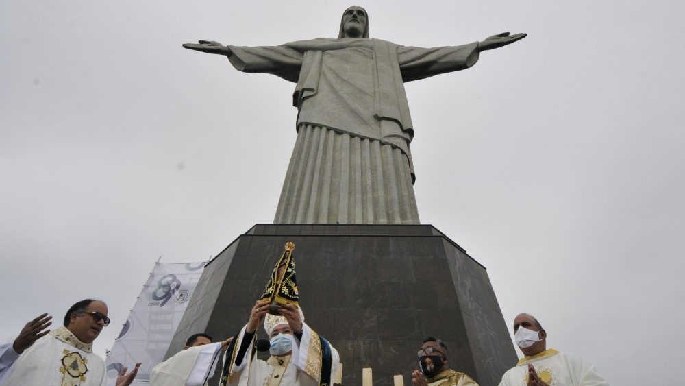 En la Solemnidad de Nuestra Señora de Aparecida, el 12 de octubre, el arzobispo de Río de Janeiro, el cardenal Orani João Tempesta,presidió la misa en el Corcovado (foto archivo 2020)