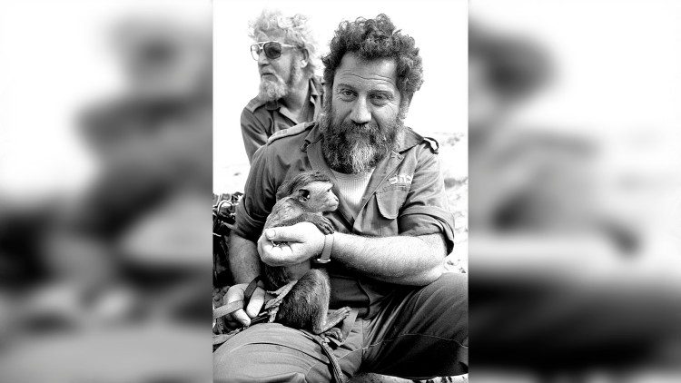 Soldati delle ultime unità delle forze armate israeliane avvistati poco prima di rientrare nel Sinai dalla loro testa di ponte sulla riva occidentale del Canale di Suez, 1974. .UN Photo/Yutaka Nagata