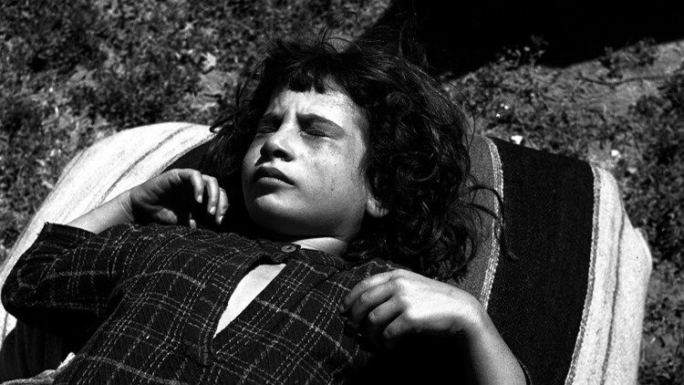 Un giovane rifugiato palestinese in un centro di accoglienza a Damasco in attesa di raggiungere un campo profughi. 1948, UN Photo