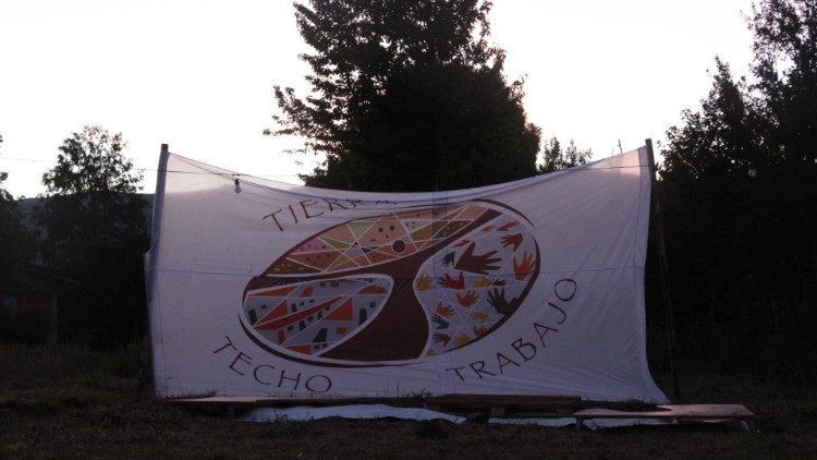 Momenti del pellegrinaggio dei movimenti popolari  a Temuco, in Cile, durante il viaggio di Papa Francesco