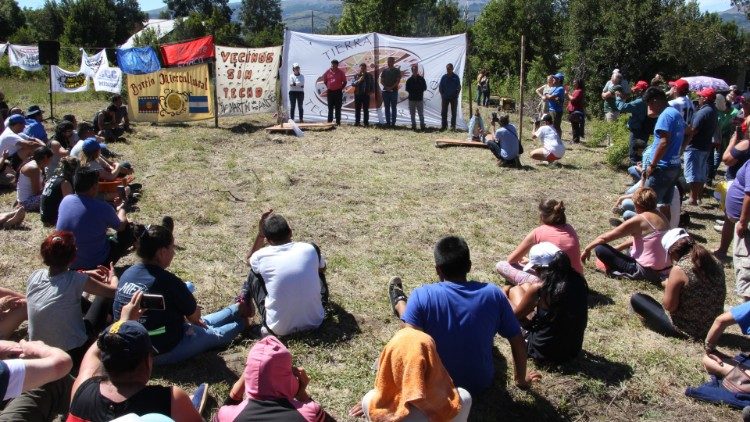 Momenti del pellegrinaggio dei movimenti popolari  a Temuco, in Cile, durante il viaggio di Papa Francesco