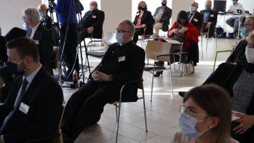 D: 40 „Pastorale Räume“ für Würzburg