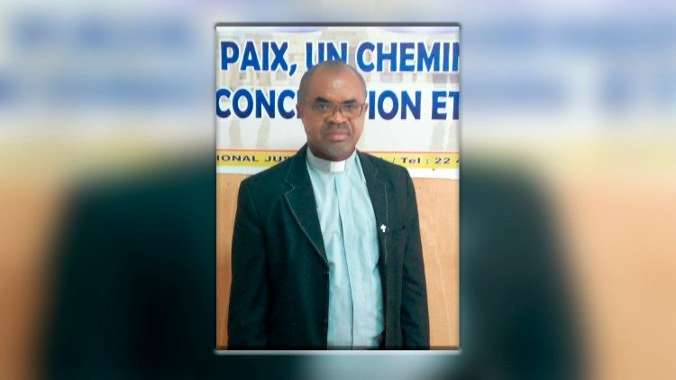 Père  Charles Olidjo Siwa, Secrétaire exécutif de la commission épiscopale Justice,Paix et Environnement /Côte d’Ivoire 