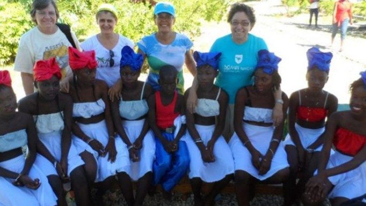 "Proyecto de solidaridad intercongregacional".