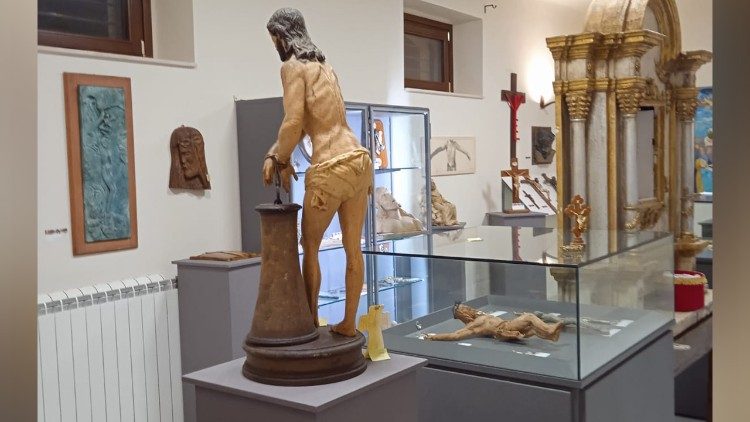Works displayed in the International Crucifix Museum of Caltagirone