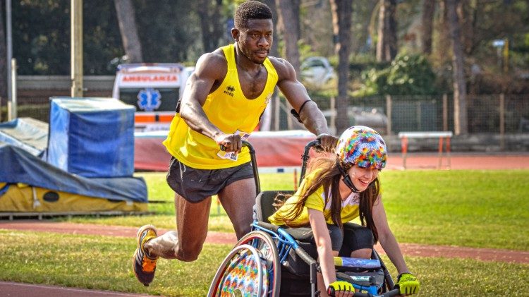 Sportlerinnen und Sportler der Athletica Vaticana