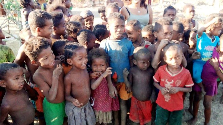 L'association SOS Toliara vient en aide à la population à Madagascar.