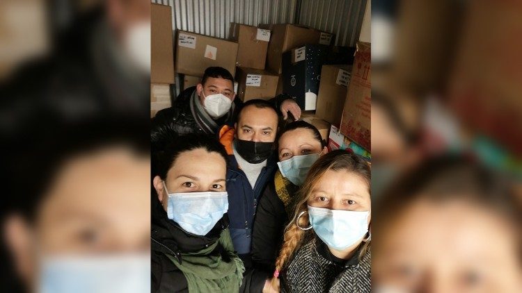 2020.12.08 La Comunidad de Milán, envió preparó ayuda humanitaria para enviarla a Roma 