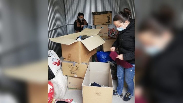 2020.12.08 La Comunidad de Milán, envió preparó ayuda humanitaria para enviarla a Roma 