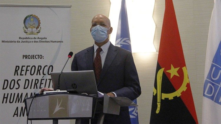 Angola - Ministro da Justiça e dos Direitos Humanos