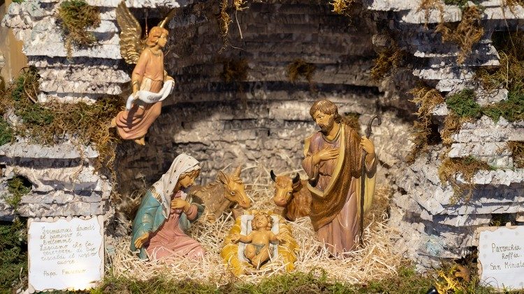 Некоторые из вертепов, выставленных на площади Св. Петра в Ватикане