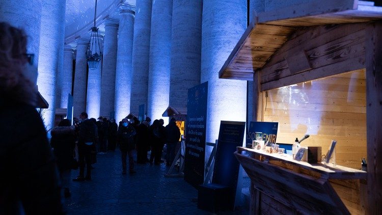 Некоторые из вертепов, выставленных на площади Св. Петра в Ватикане