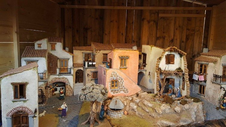 Некоторые из вертепов, выставленных на площади Св. Петра в Ватикане