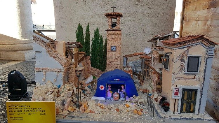 Некоторые из вертепов, выставленных на площади Св. Петра в Ватикане