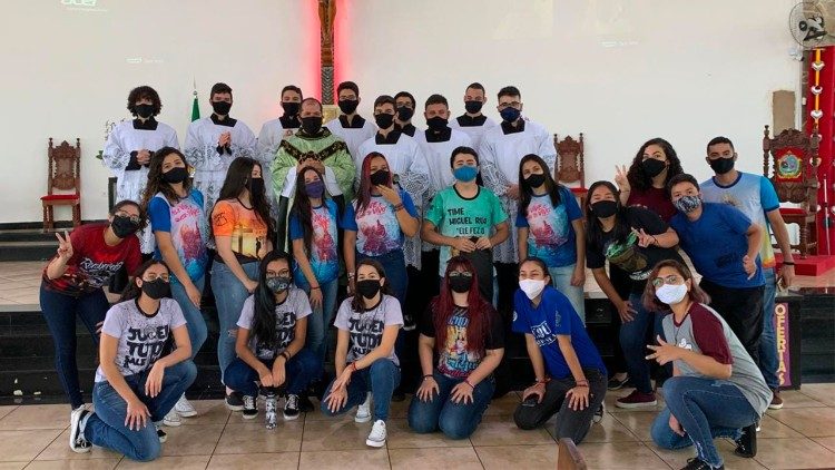 Jovens da Paróquia Nossa Senhora Auxiliadora, na cidade de Campo Grande (MS)