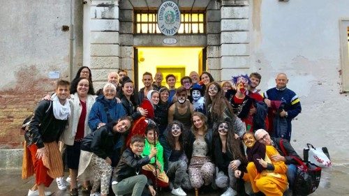 “Siamo qui”. I volontari della Giudecca scrivono alle detenute 