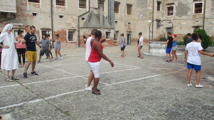 "Siamo qui": la lettera di Natale dei volontari alle detenute della Giudecca