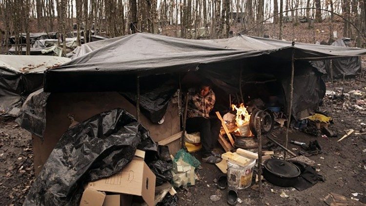 Campo informale nella zona di Velika Kladusa, cantone di Una Sana, Bosnia Herzegovina (ph. Alessio Romenzi)