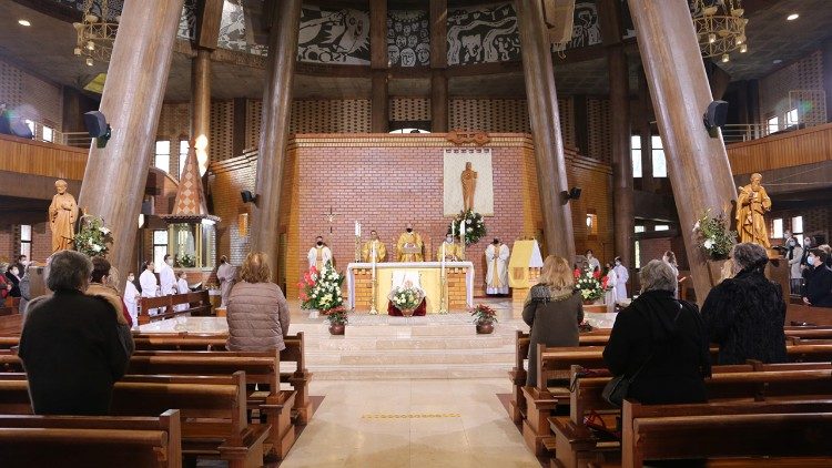 O cardeal Manuel Clemente na missa de Ano Novo, na Igreja de Cristo Rei