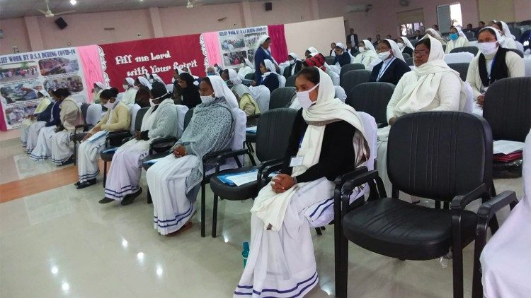 Religiose in preghiera