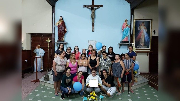 Los voluntarios y voluntarias