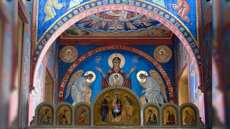 O Sínodo se realiza no Convento de Nossa Senhora de Bzommar, que abriga a sede patriarcal católica armênia