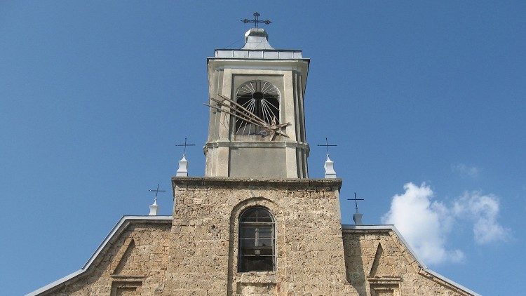 Profanacja kościoła we włoskiej prowincji Reggio Emilia