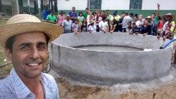 A-construCAo-das-cisternas-pra-captar-Agua-3AEM.jpg