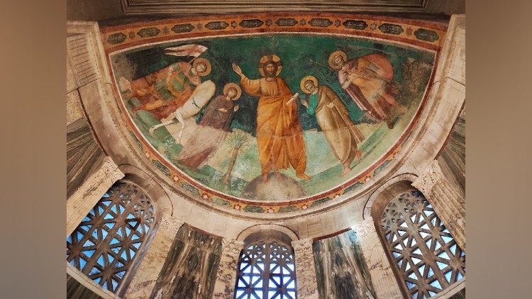 Affresco nel catino absidale attribuito al Cavallini  (Foto MMM)