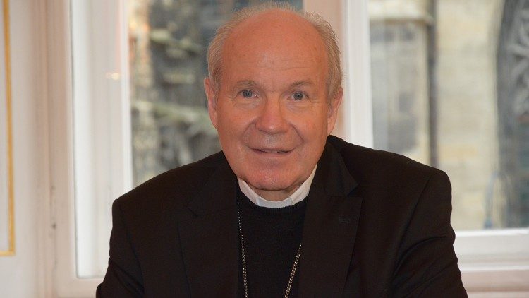 Kardinal Christoph Schönborn war Hauptredner bei Synodenjubiläum 2015