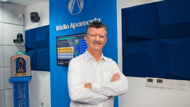 Diretor da Rádio Aparecida, padre Inácio Medeiros, missionário Redentorista.