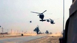 101st_Airborne_Division_helos_during_Operation_Iraqi_FreedomAEM.jpg