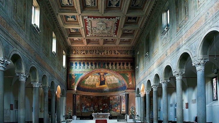 L'interno della basilica